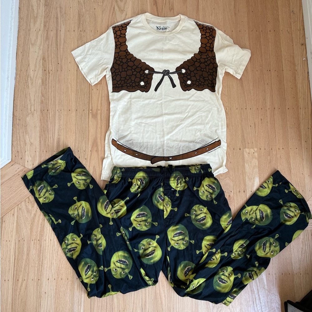 Shrek Graphic Pajama Set - Cream & Green